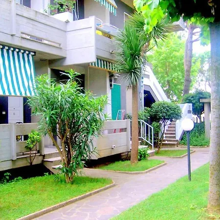 Holiday home With Direct Access To The *