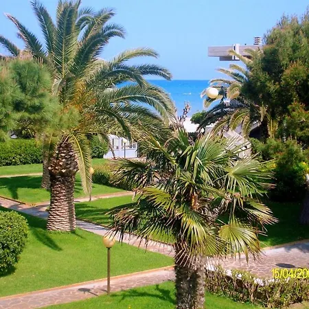 With Direct Access To The * Silvi Marina