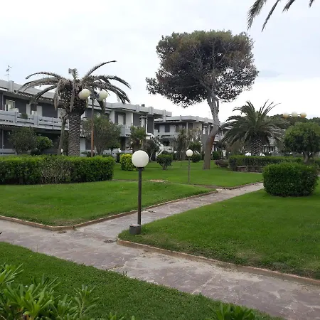 Holiday home With Direct Access To The *